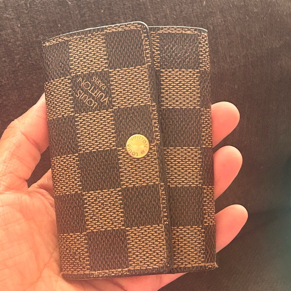 LV 6 Keyholder